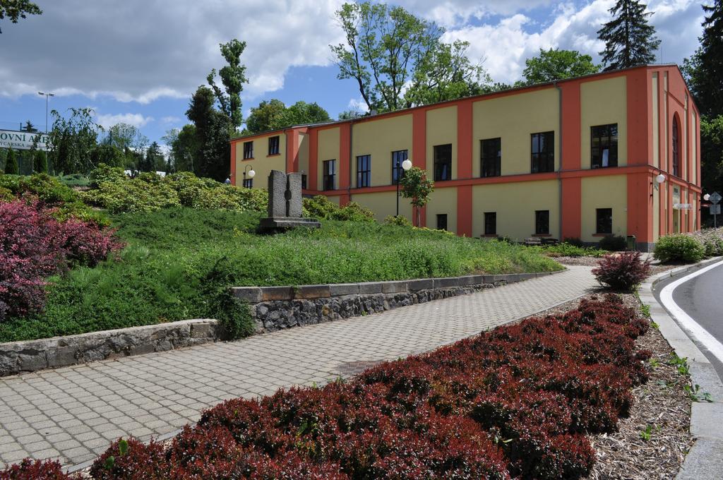 Penzion Lipa Krásná Lípa Bagian luar foto